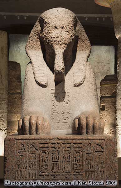 sphinx-18568 Monument of the little known archeologist