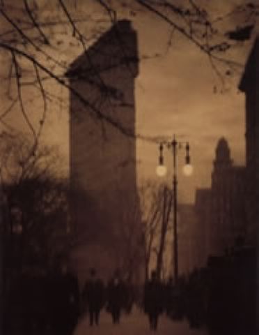 alvin-langdon-coburn-flat-iron-building Alvin Langdon Coburn - The Flat Iron Building, Evening, 1911